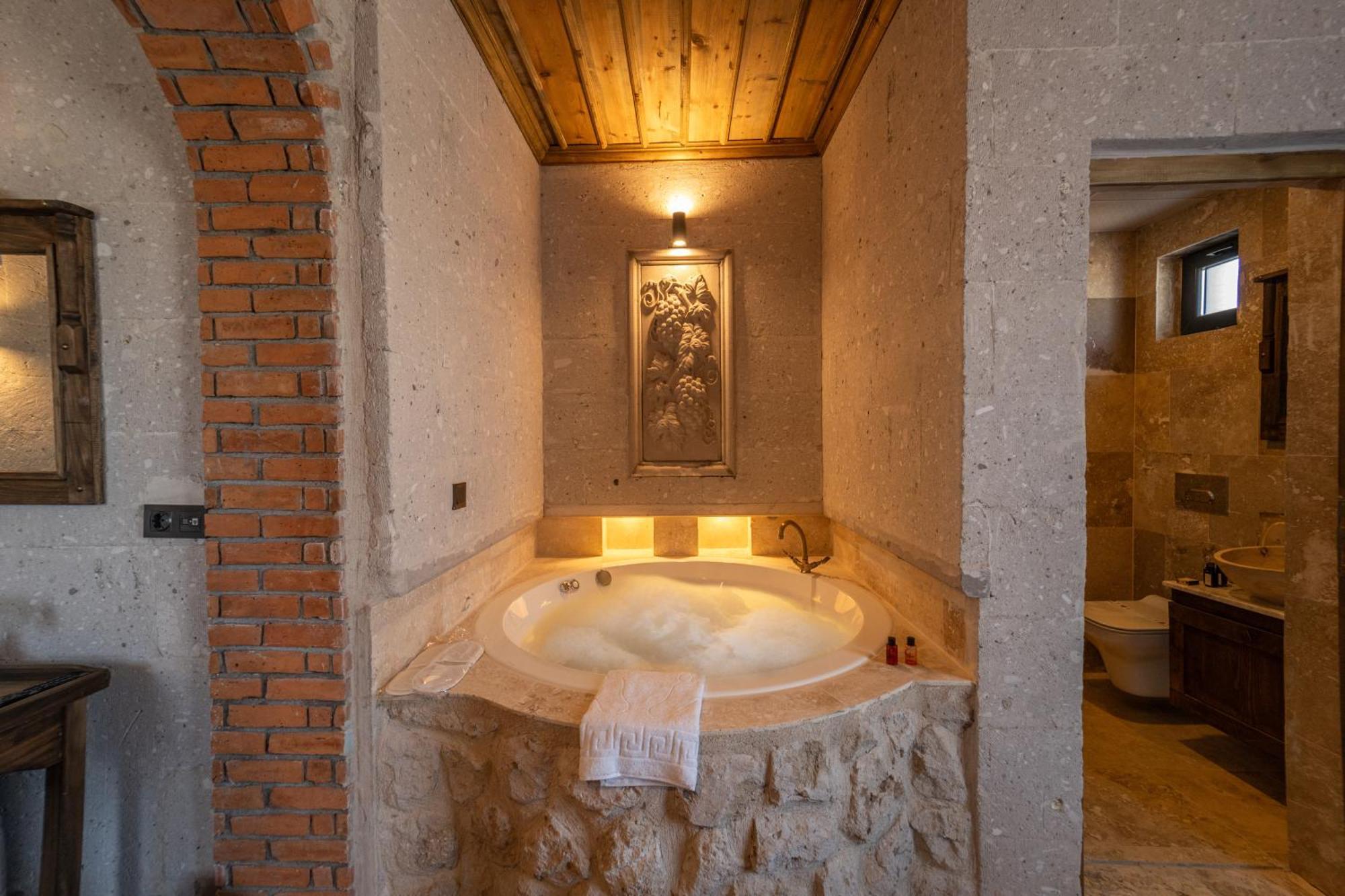 Hotel Alin Stone House Üchisar Exteriér fotografie